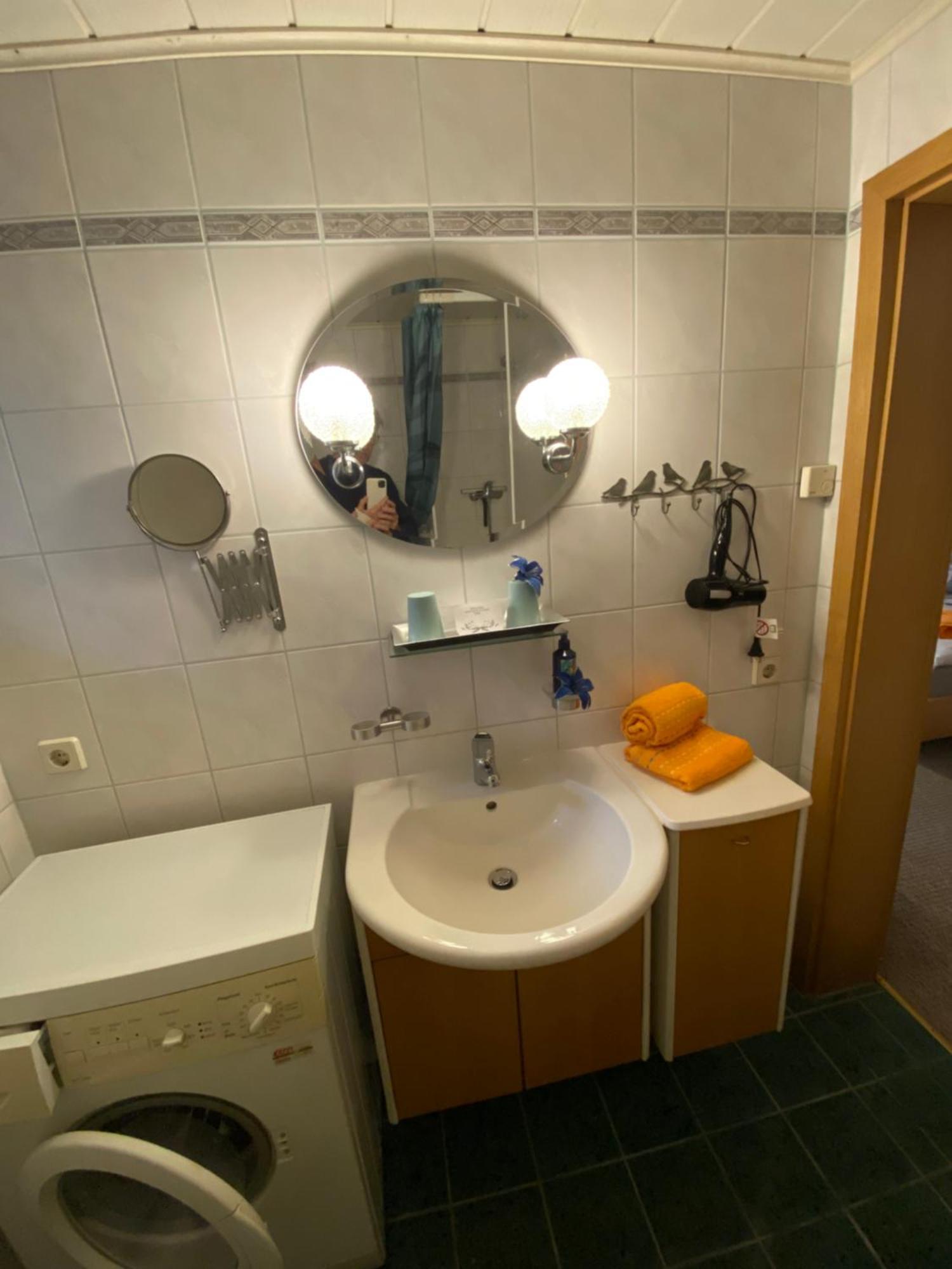 Grosse Helle Wohnung Am Wald In Bad Saarow Nahe Gruenheide Und Berlin Souterrain ภายนอก รูปภาพ